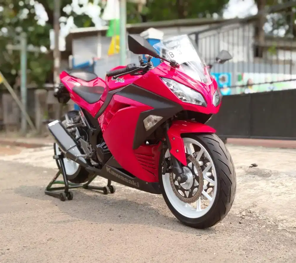 Ninja 250 Fi ABS 2015 30th Anniversary Like New