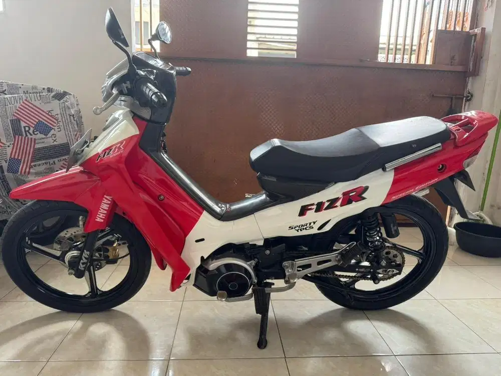 F1ZR merah marlboro
