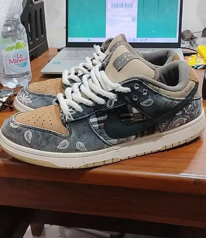 Nike cactus travis scott sb size 42 authentic pemakaian pribadi