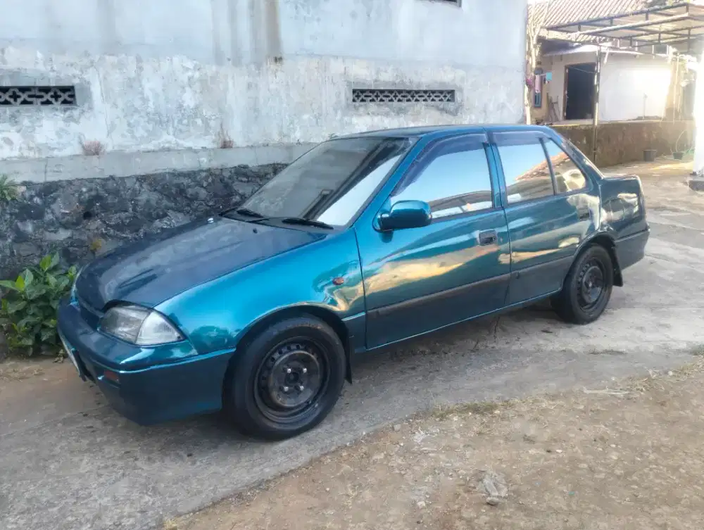 Sedan Suzuki esteem 1994 1.6