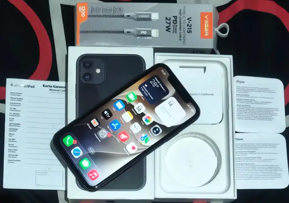 iPhone 11 64 GB iBox