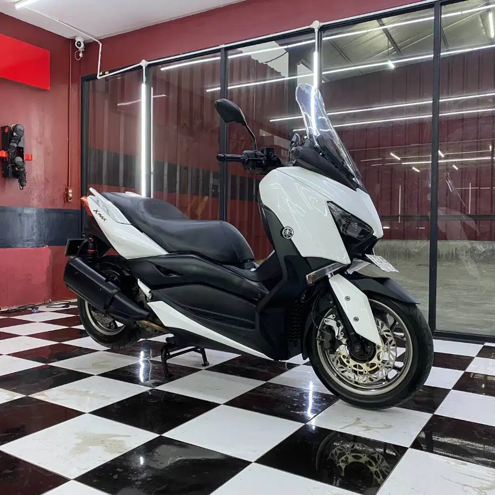 Yamaha XMAX Tahun 2018 Warna Putih
