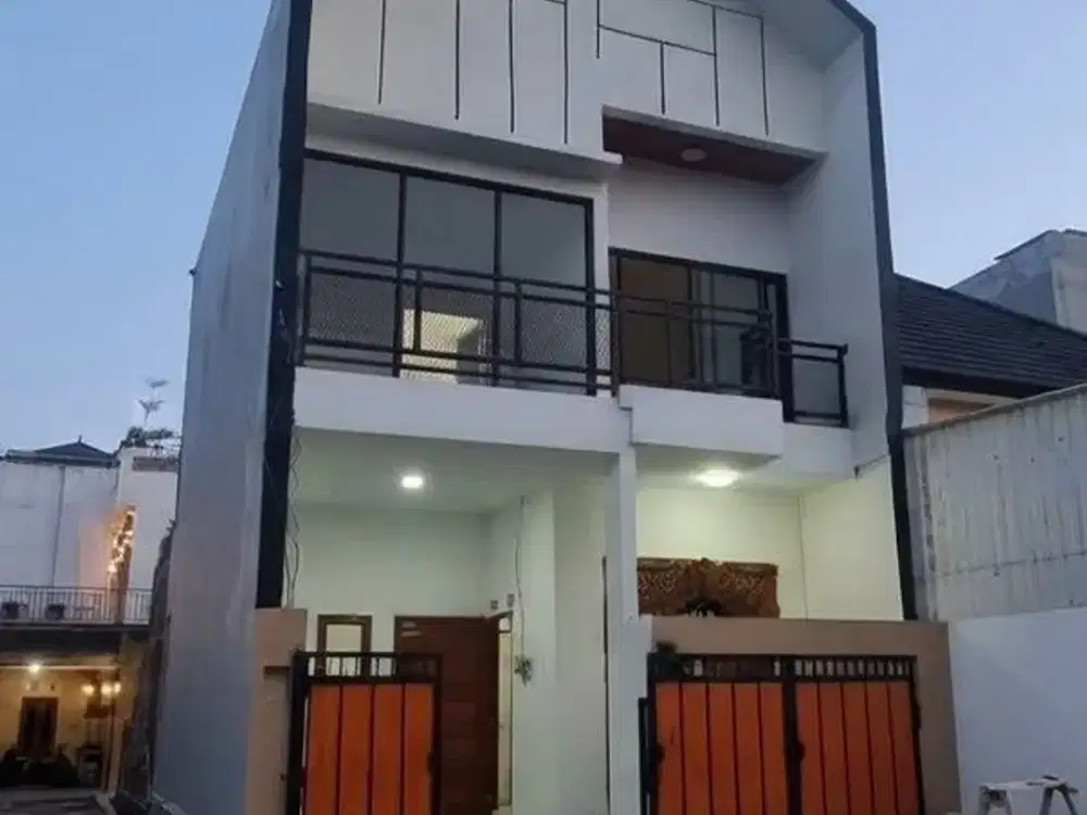 Rumah 2 Lantai 3 Kamar Pura Demak Pemecutan Klod Denpasar Barat