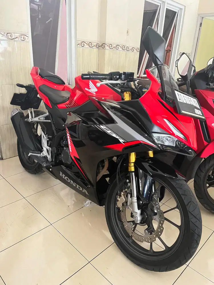 CBR 150R Istimewa