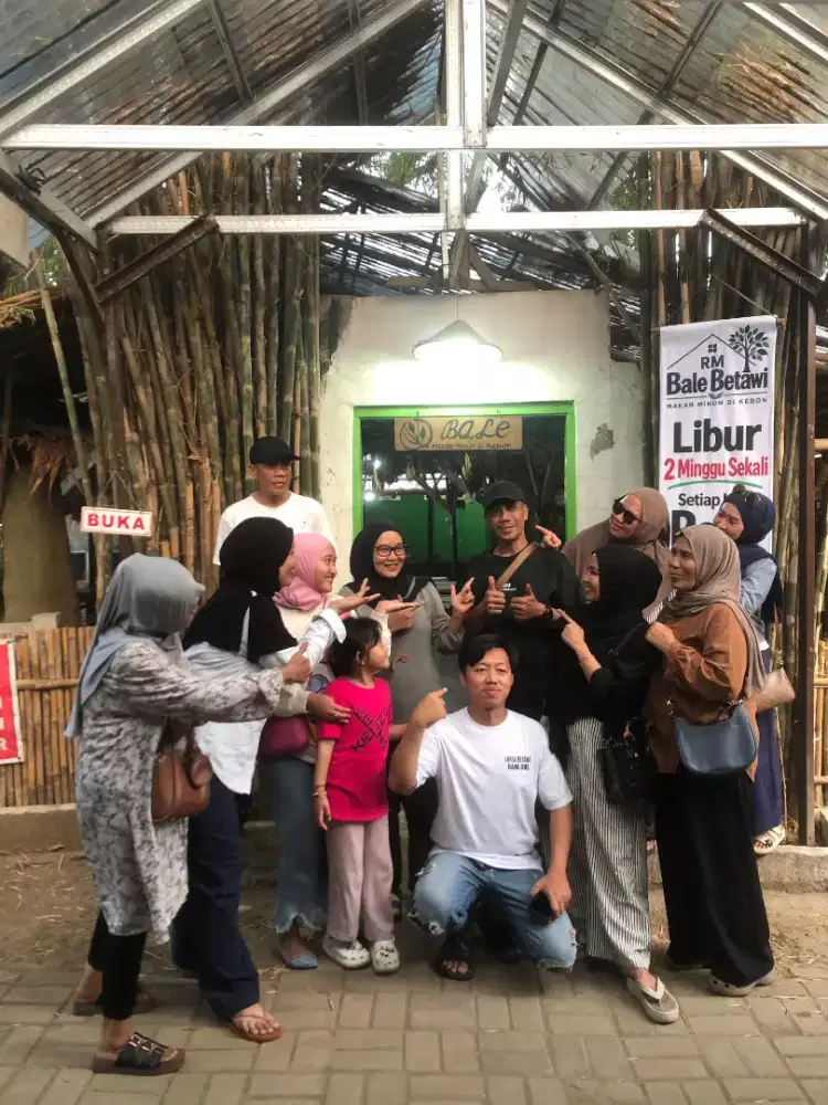 Di butuhkan karyawan untuk dapur di R.M bale betawi, untuk cewek
