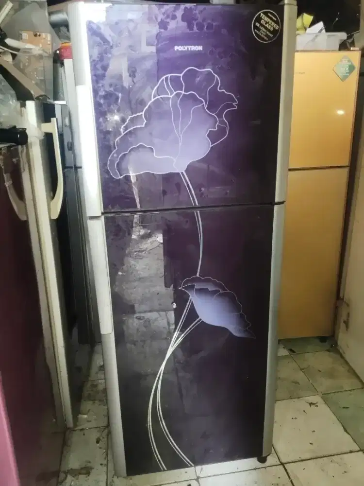 Kulkas 2 pintu polytron beleza normal dingin beku siap pakai mulus