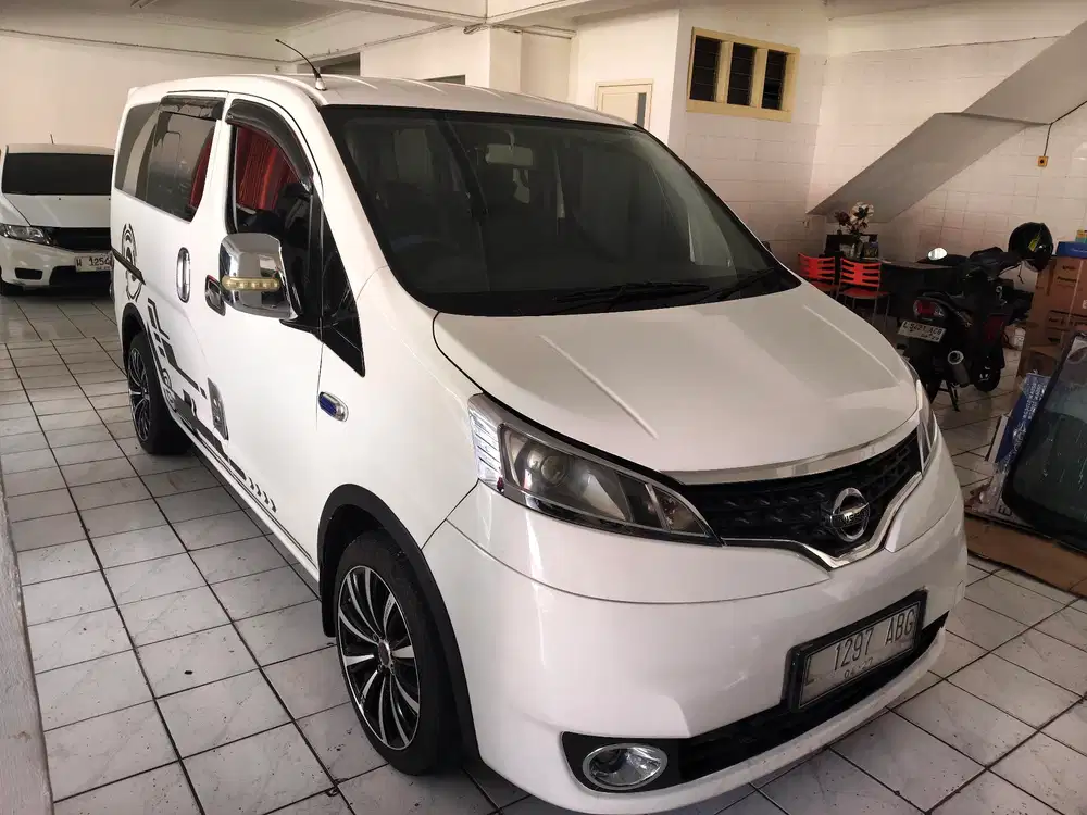 Evalia XV 2012 Matic L putih Istimewa Orisinil