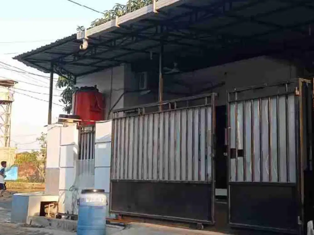 RUMAH DI DAERAH DEMPEL MUKTIHARJO KIDUL PEDURUNGAN SEMARANG