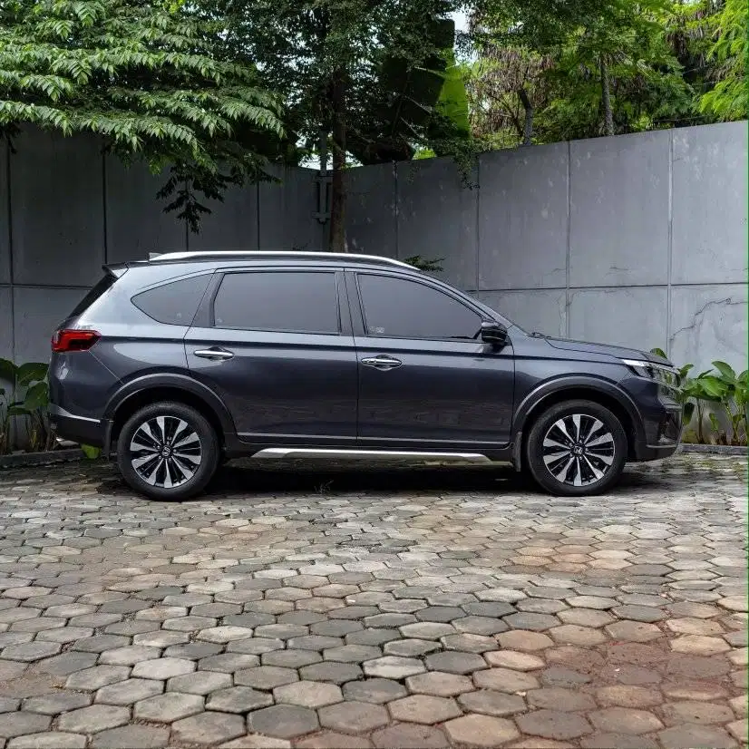 BR-V BR V BRV Prestige sensing 2023 AT matic km 40rb