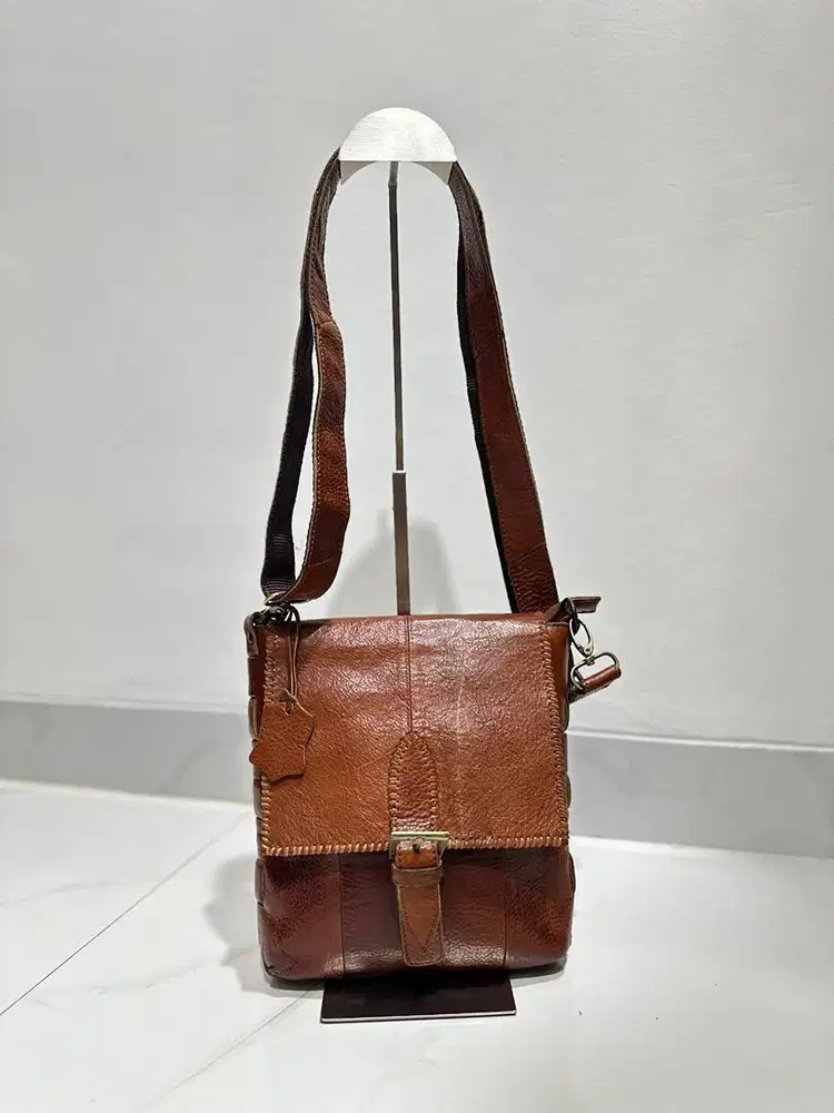 Sling bag pria full kulit asli