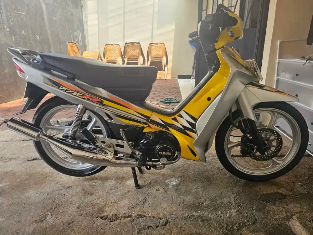 Dijuak F1ZR Millenium tahun 2000