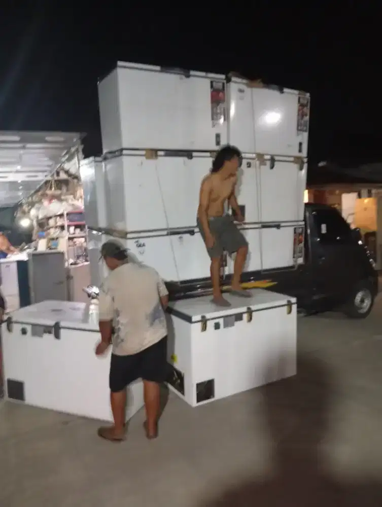 Dibeli Rosok Besi Tua Logamlainnya Elektronik Rusak Ac Mesin Mesin dll