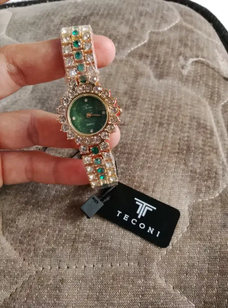 Jam tangan wanita new
