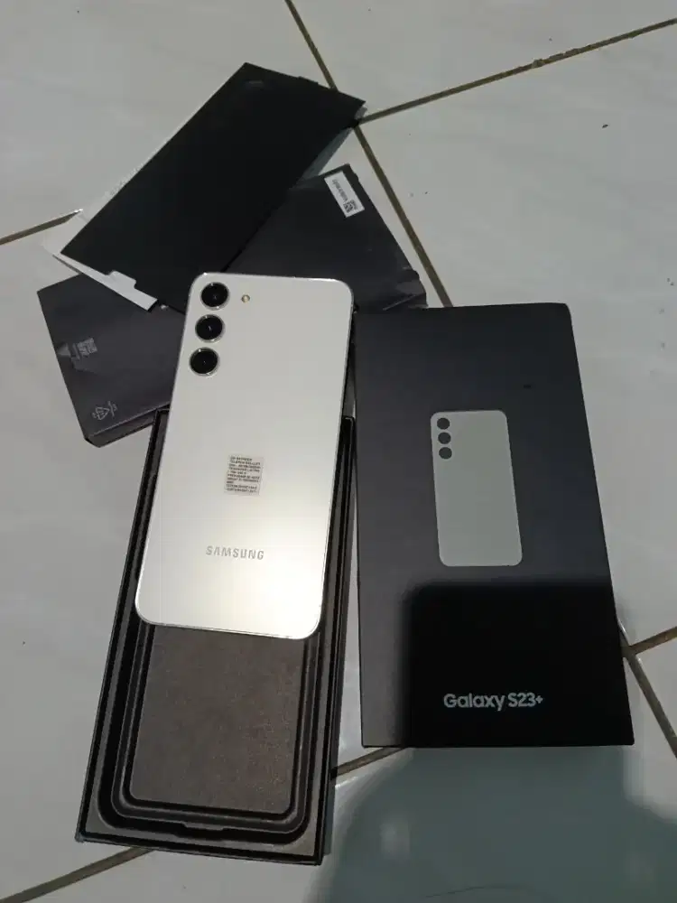 Samsung s23+ ram 8/512 gb second sein