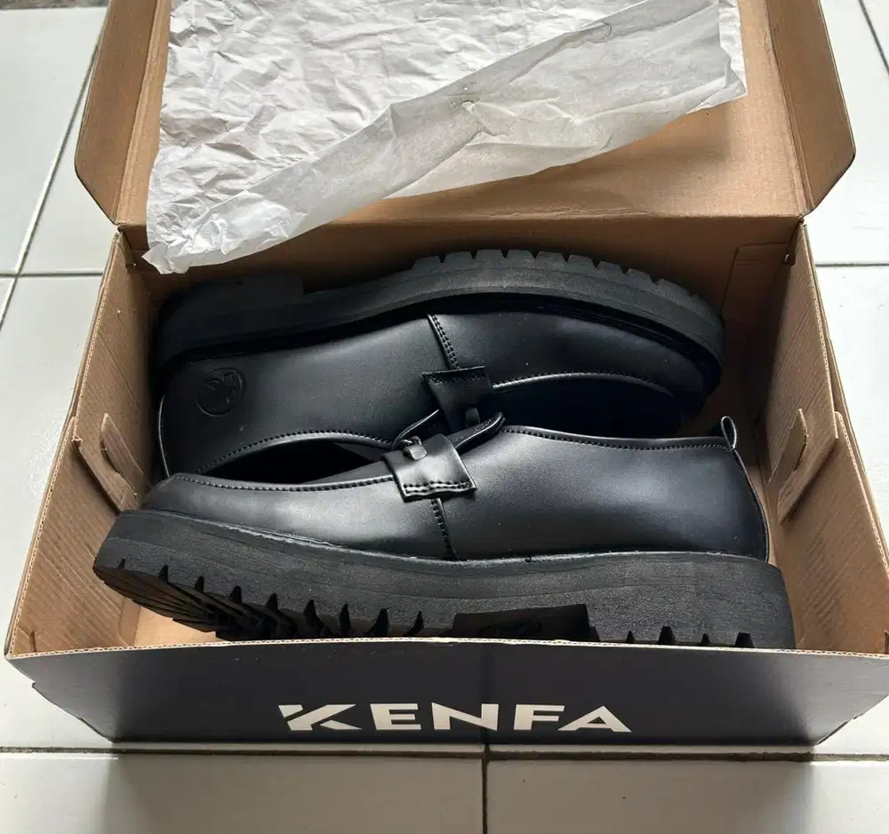 SEPATU PANTOFEL