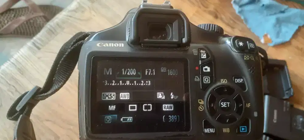 Bismilah jual cepat kamera canon eos 1100d normal