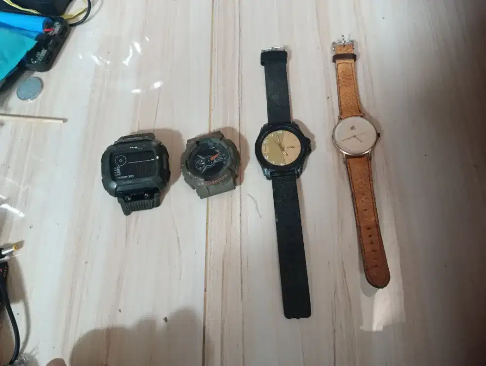 Jam tangan bekas