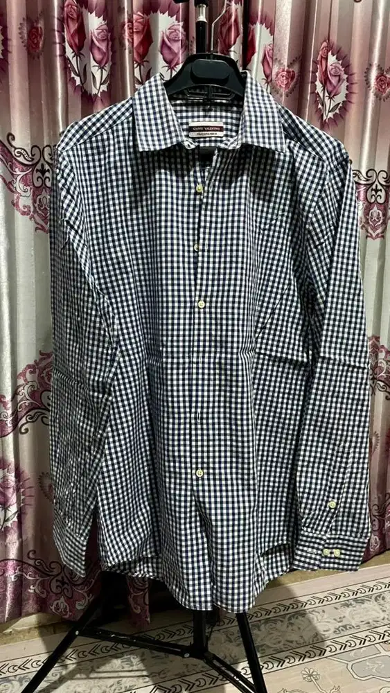Kemeja gianni valentino