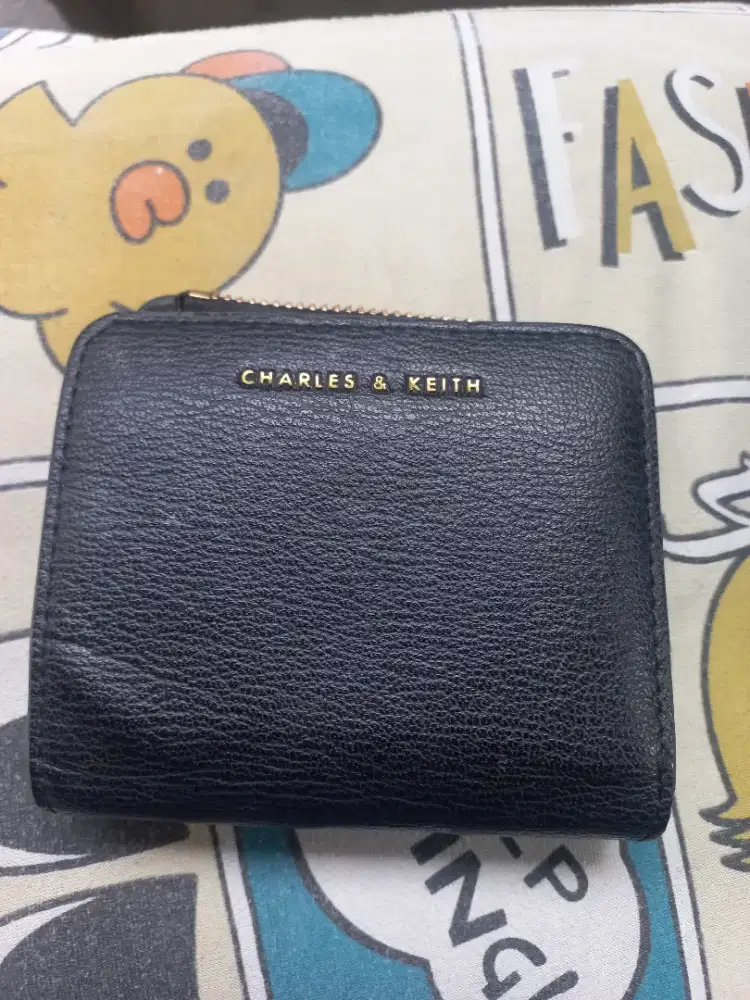Dompet Charles & Keith