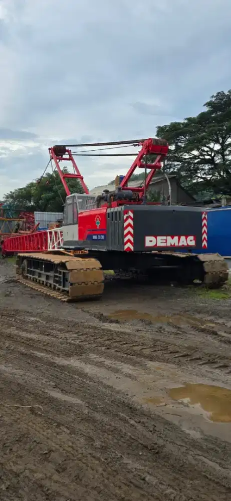 Crawler crane Demag 90 ton tahun 2012