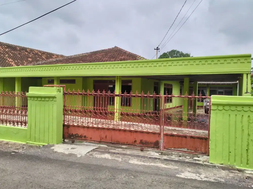 RUMAH LUAS 484m DI KEDAMAIAN