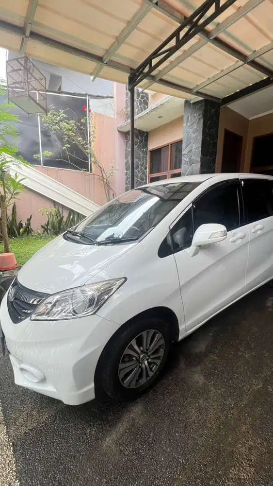 Honda Freed 2012 Bensin