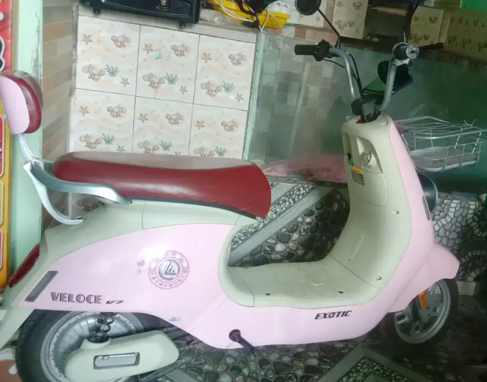 Sepeda Listrik Exotic Velove V7