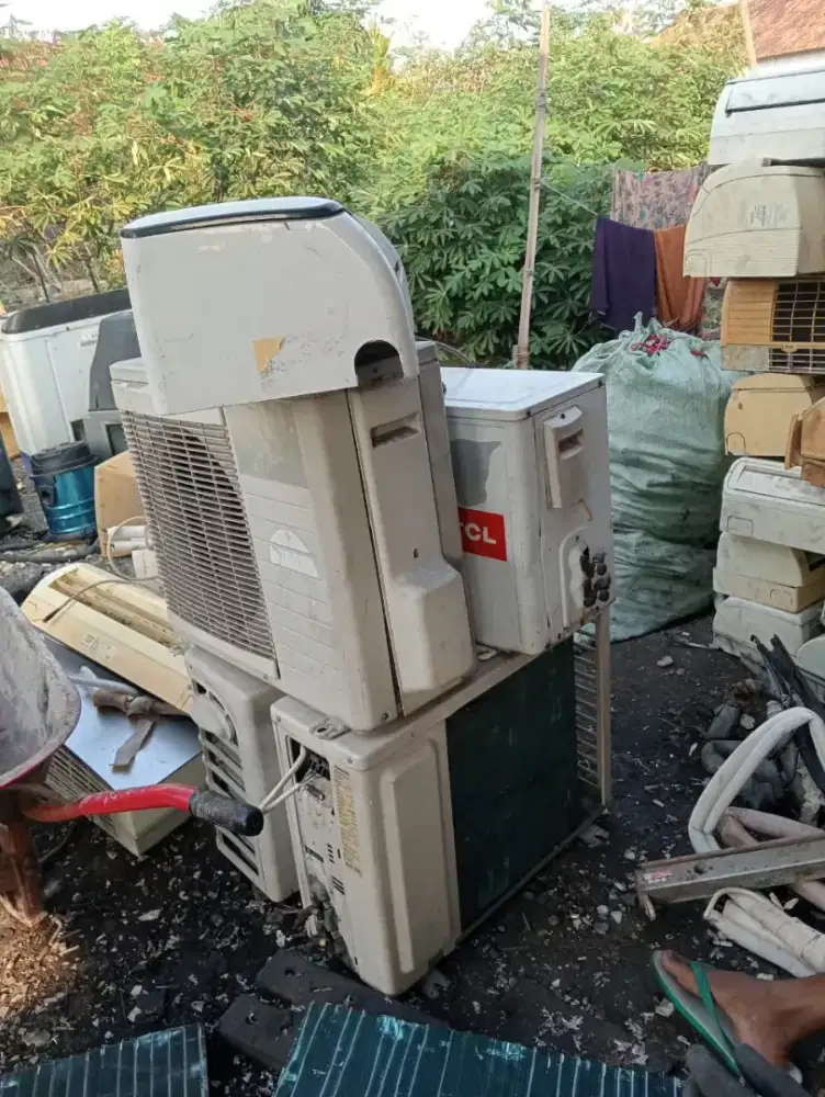 Dibeli Rosok Besi Tua Tembaga dll Elektronik Rusak Ac Kulkas dll