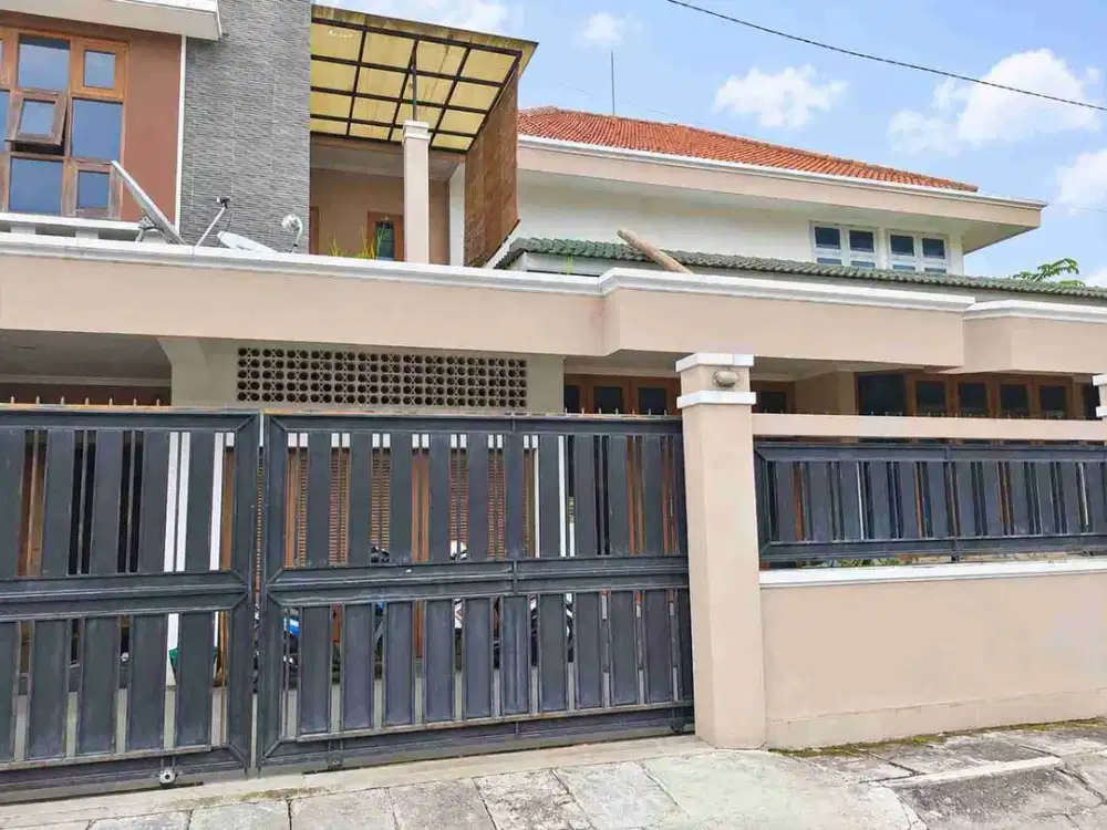 Rumah 2 Lantai Tanah 520 m² di Jayengan Solo