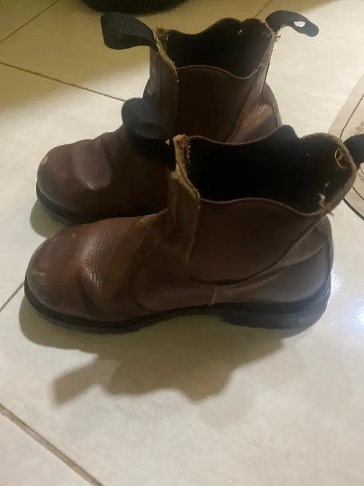 sepatu boots schoen 300