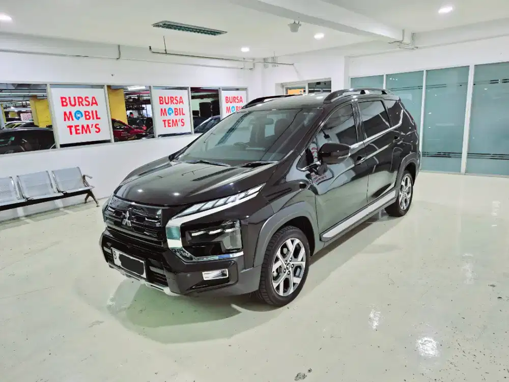 KM 10 RB! MITSUBISHI XPANDER CROSS 2025 PREMIUM PACKAGE CAT ORI NIK 24