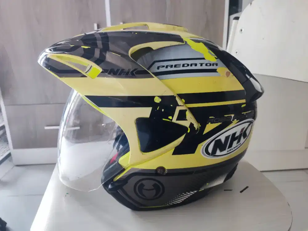 helm NHK predator size L