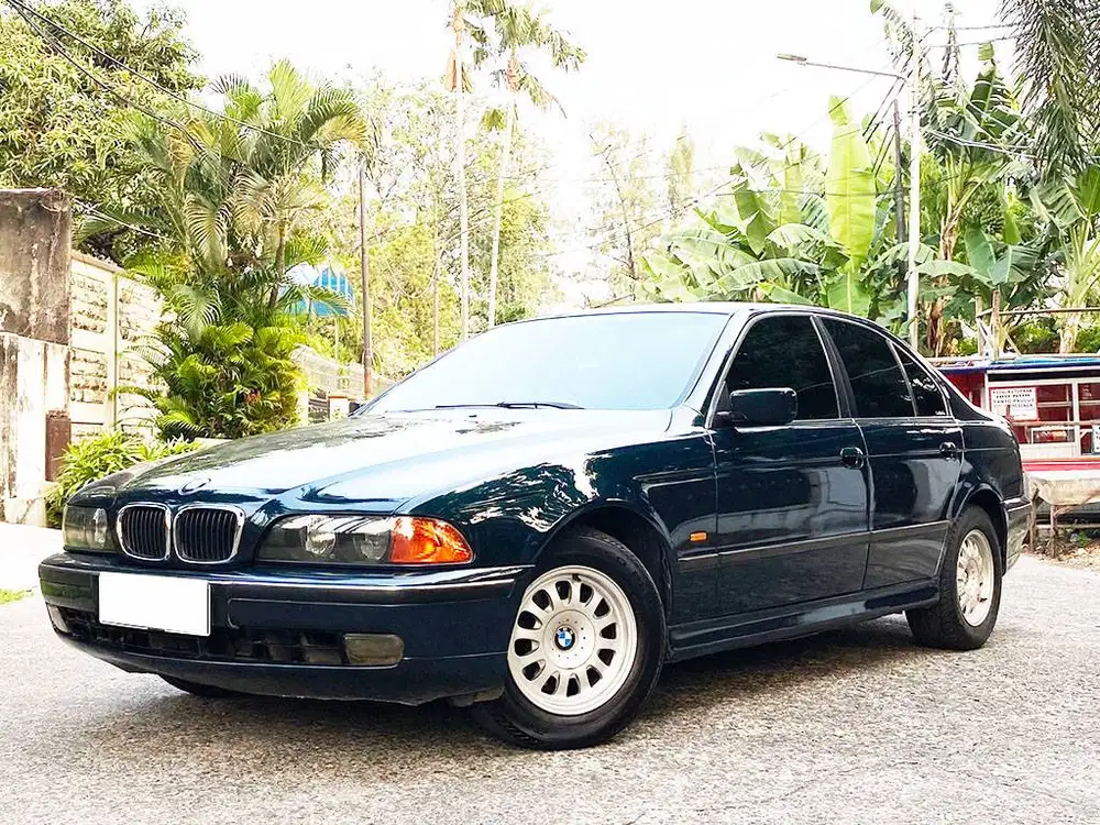 Pjk Jan 2027 BMW 528i E3997 Body Mulus HU Interior Orsinil Siap Pakai
