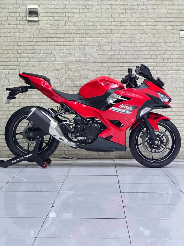 DP 1JT‼️ Kawasaki New Ninja 250 FI 2021 Merah TERMURAH - Mustika Motor