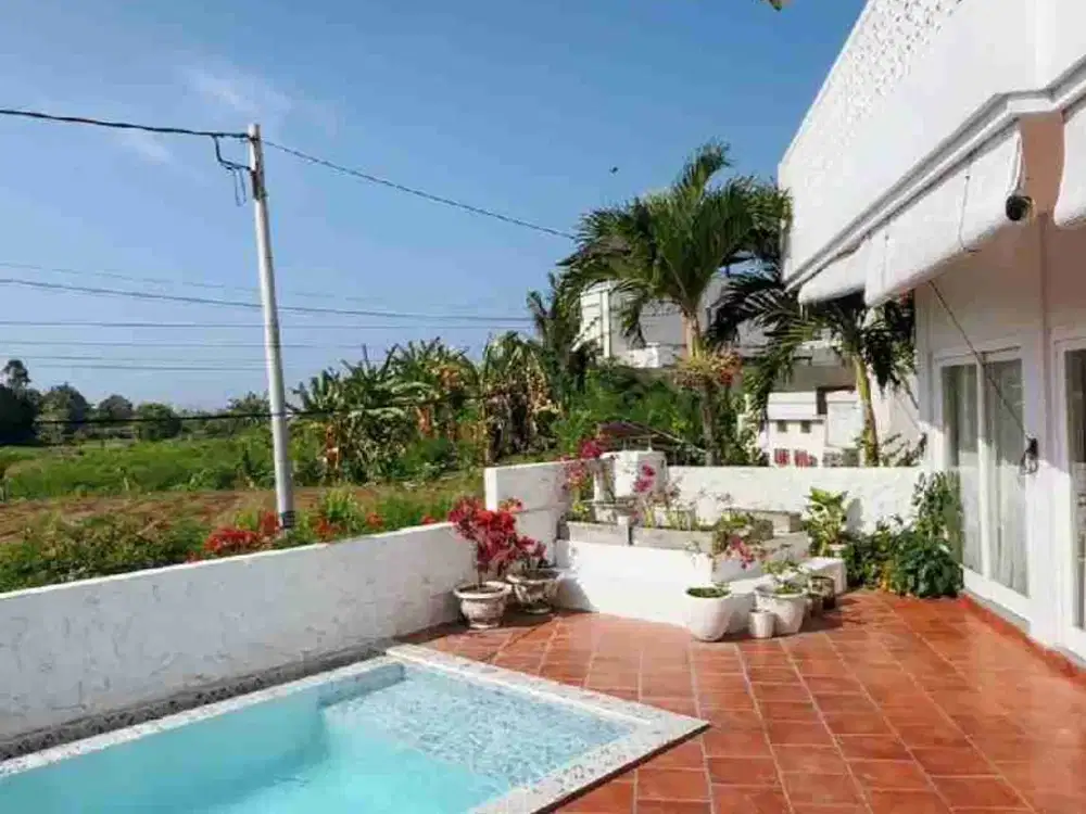 Villa dengan Vibe Eksklusif: view sunrise, beachfront view, dan ricefield di Gianyar, dekat Pantai Saba