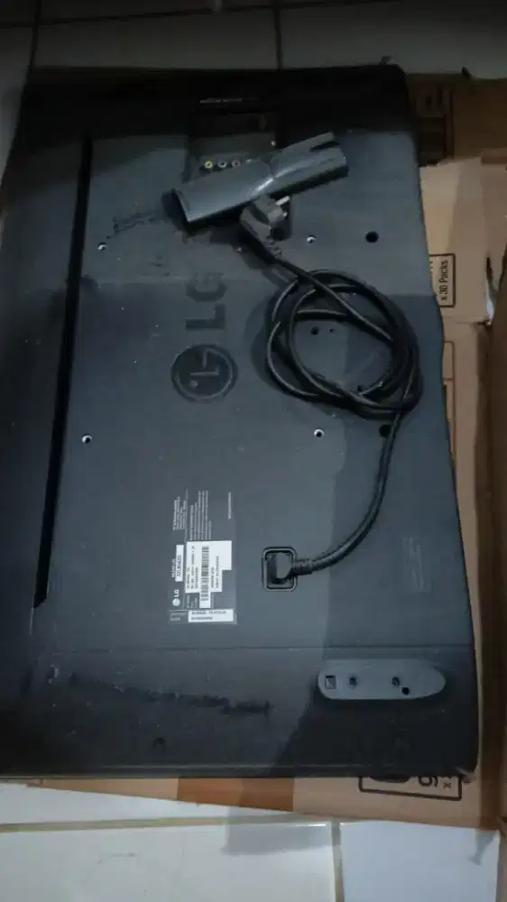 TV LG Led 32inchi,  bukan smart tv