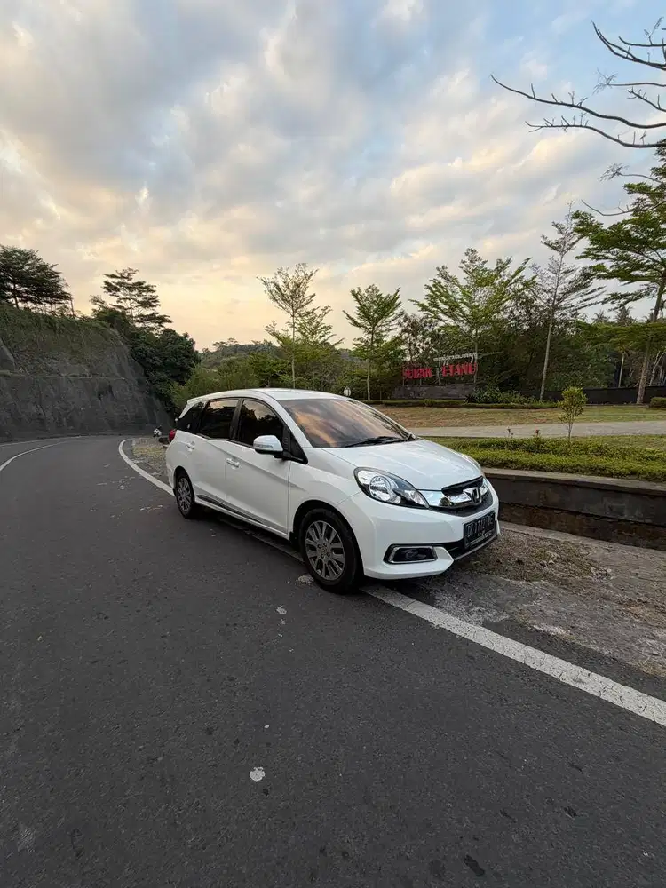 Dijual BUC mobilio E A/T 2016