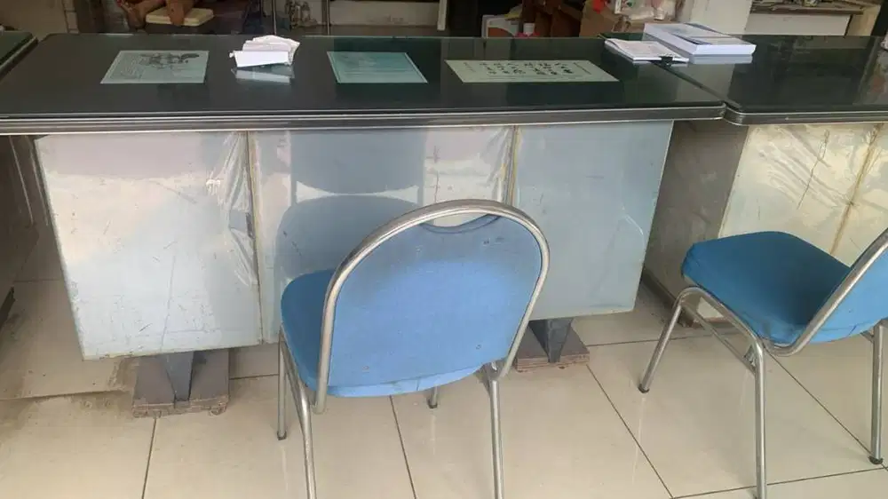 Meja Besi kantor