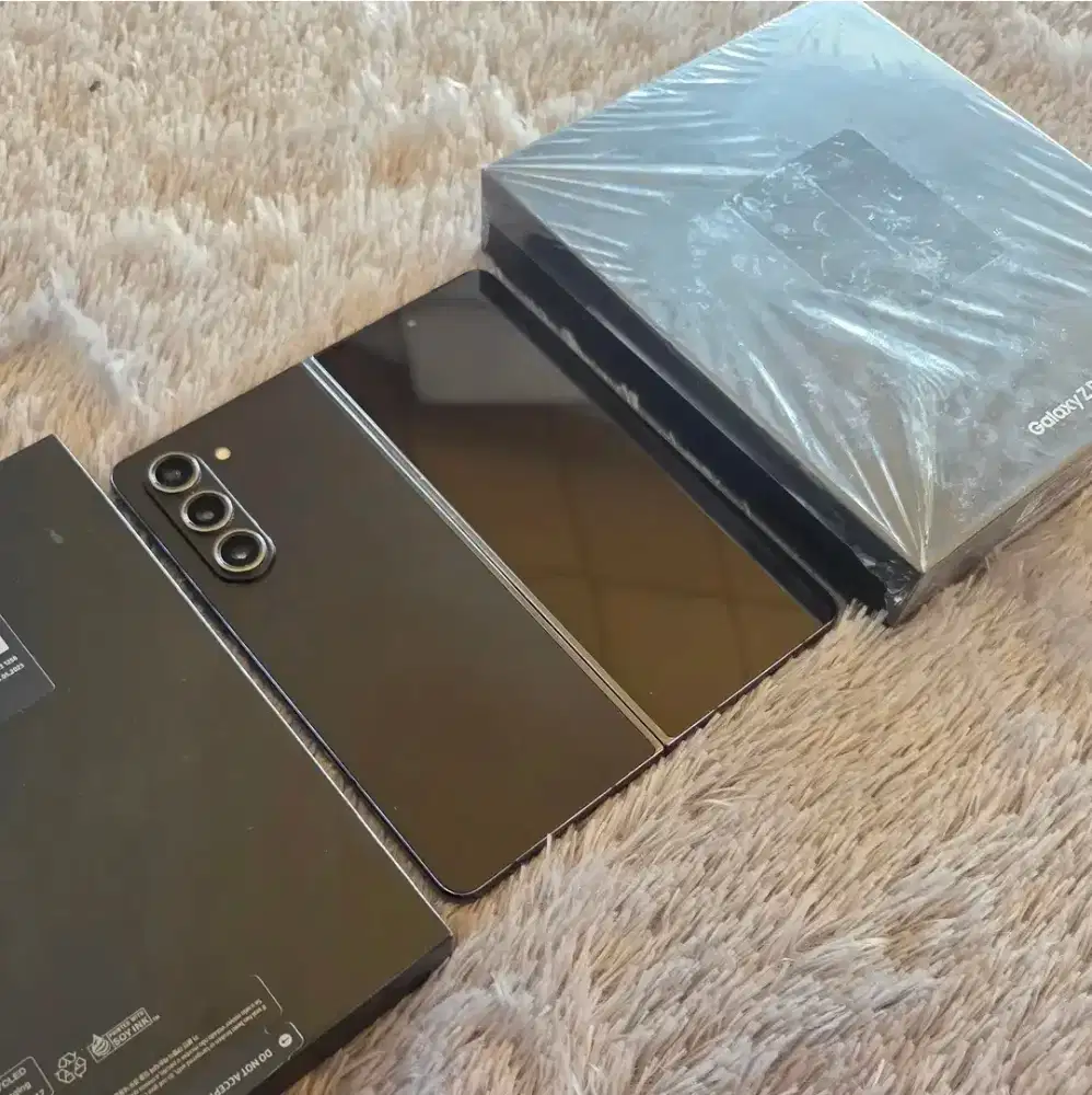 SAMSUNG GALAXY Z FOLD 5 BLACK 256GB MULUS TERAWAT