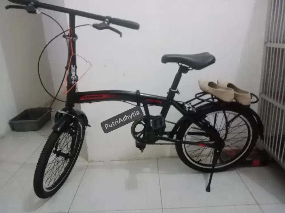 Di jual sepeda lipat 20 inc nego alus