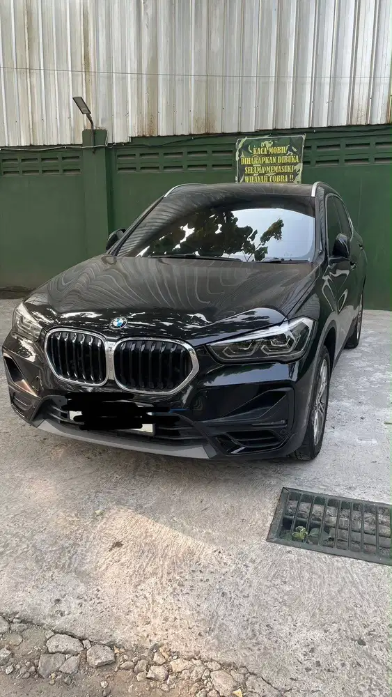 BMW X1 SDRIVE18i 2021 non panoramic black hitam jual bmw x1 2020/2022