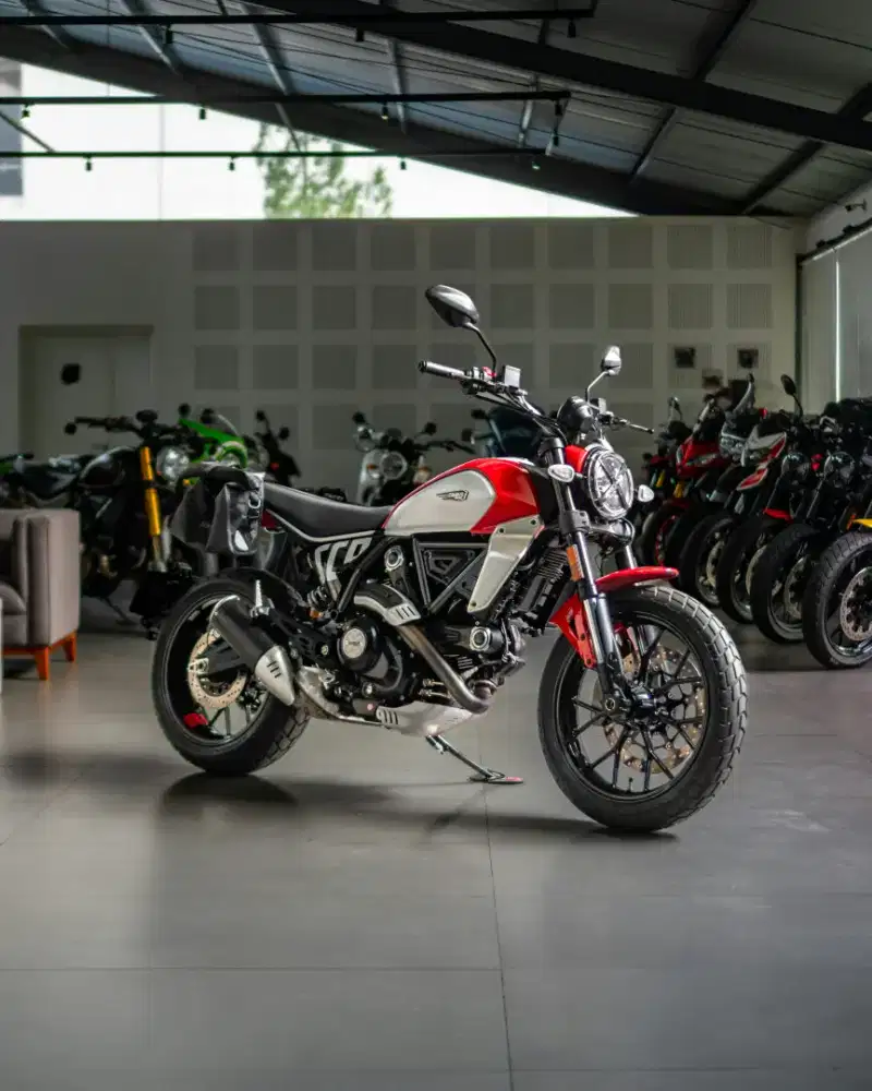 Ducati Scrambler Icon 800 Ducati Red 2024 Low odo 200 Km Atas Nama