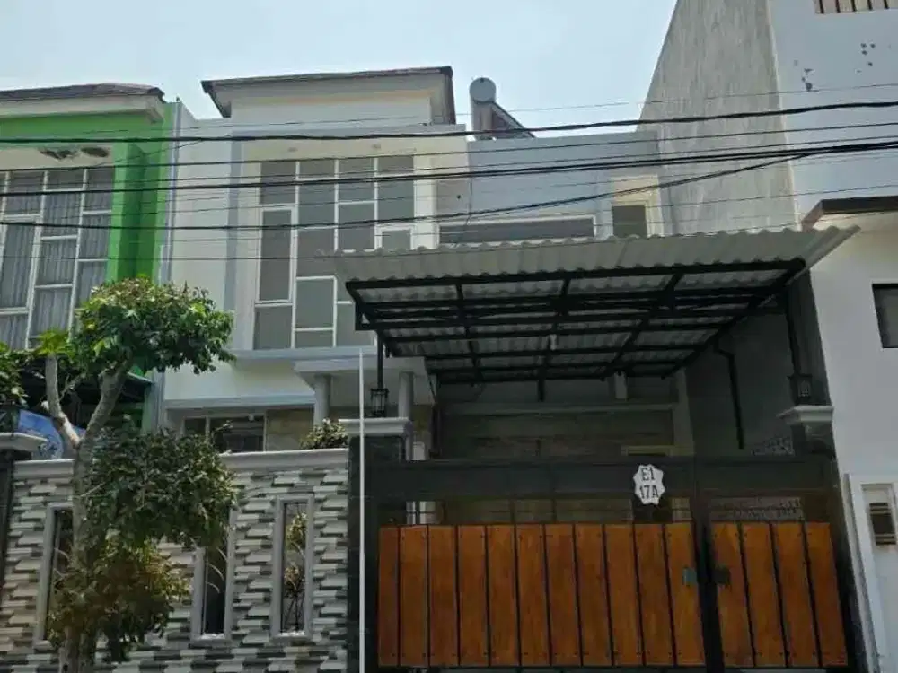 990 JUTA• Dijual rumah di perumahan istana mentari siap huni