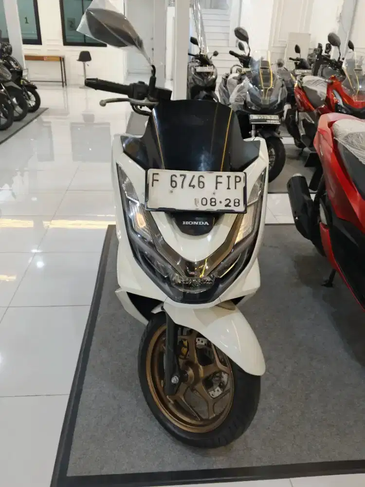 pcx 160 abs mulus siap pke dp 2.300 aja