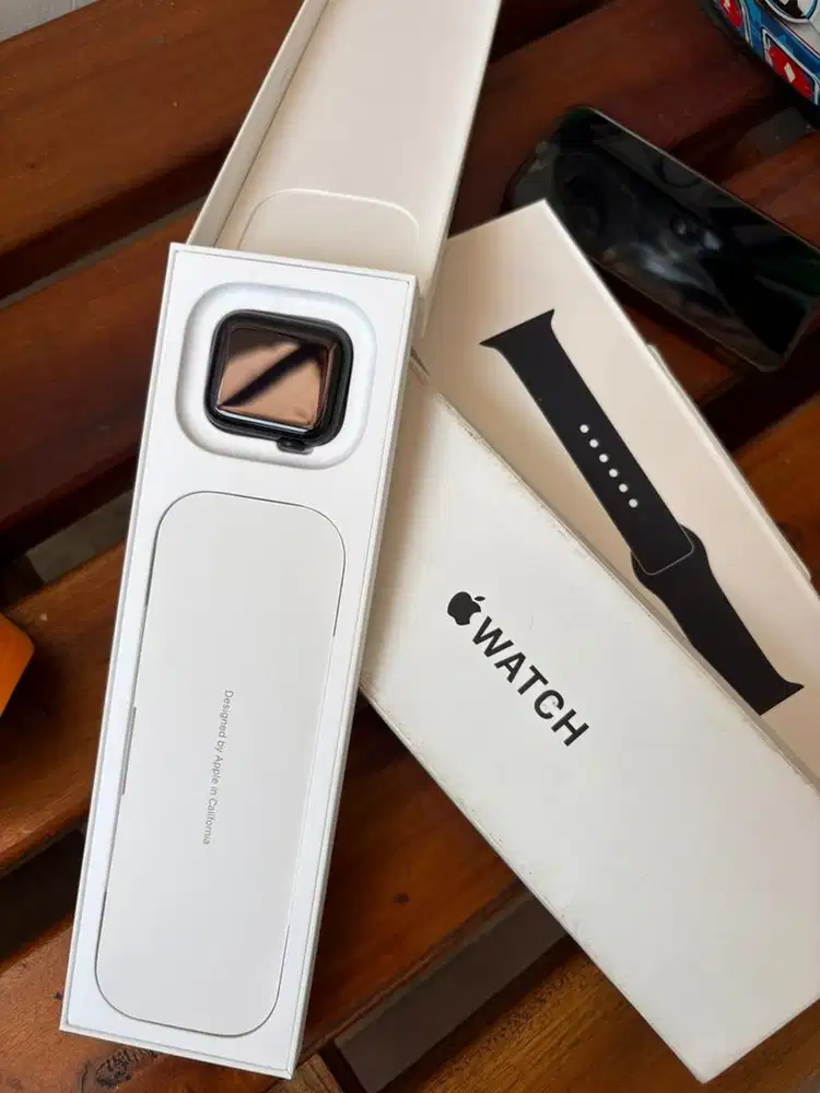 Apple watch series se 3 40mm black garansi