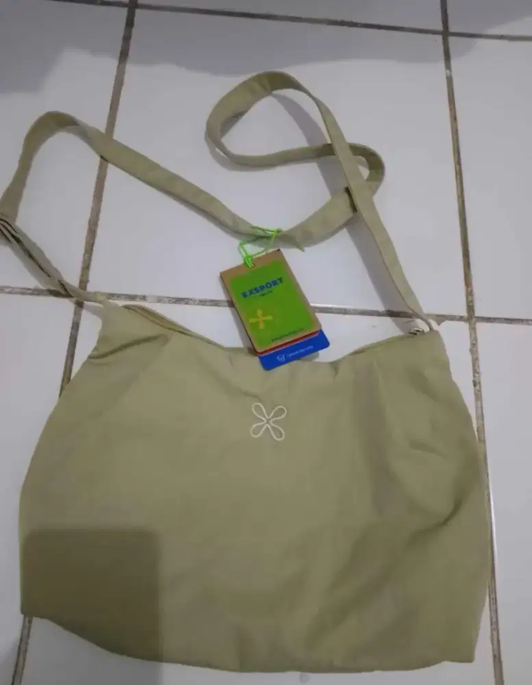 Tas wanita merek Exsport