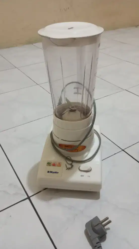Blender Miyako Gelas Plastik