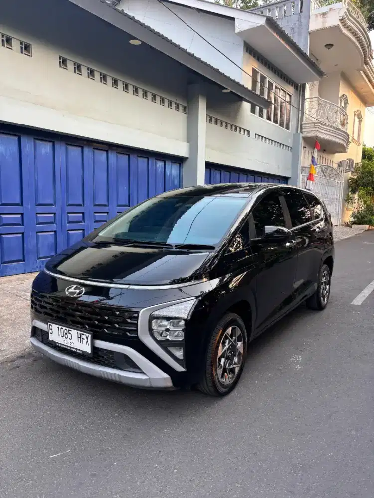 Hyundai Stargazer prime at 2022 hitam