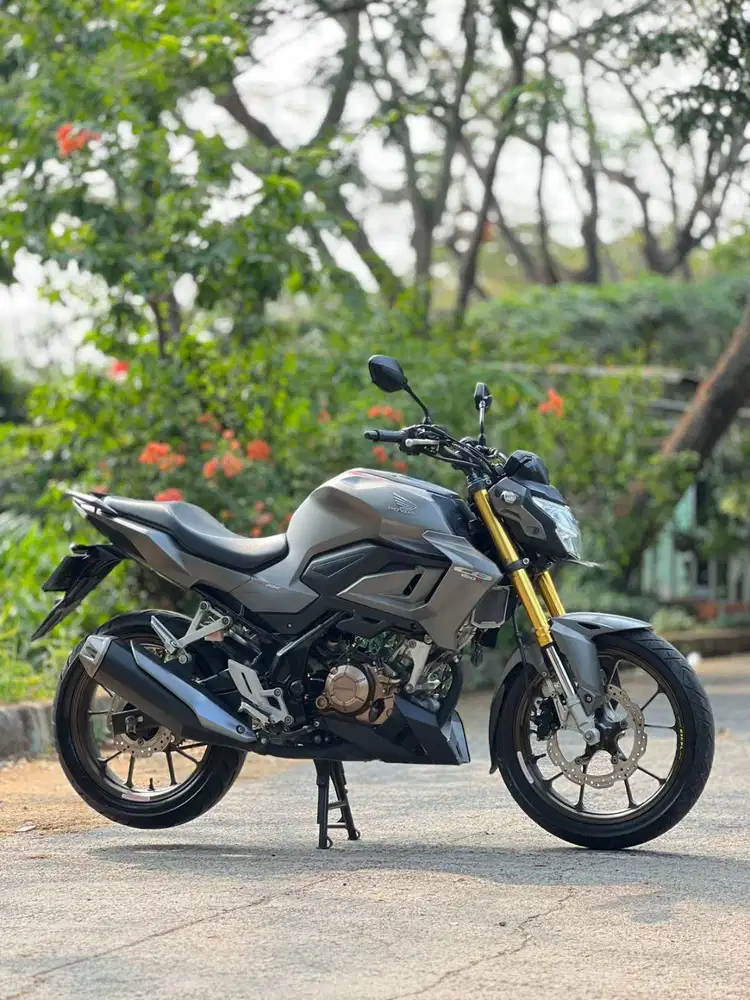 HONDA NEW CB 150R 2024 SILVER PAJAK PANJANG LIKE NEW