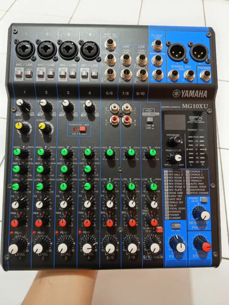 Mixer Yamaha Mg10xu